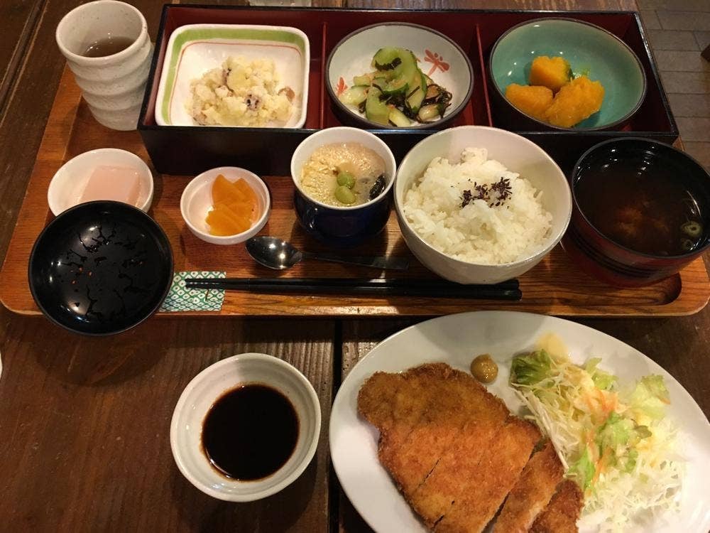 dining cafe’ bird