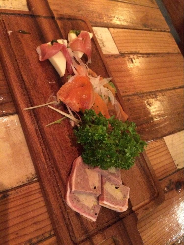 ビストロ酒場 エール