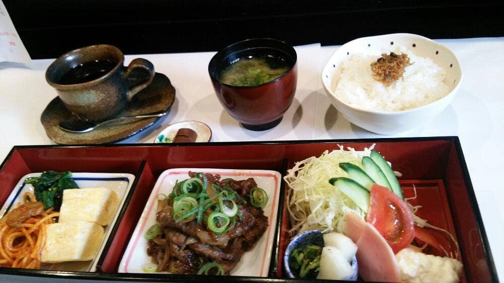 イエローモンスターカフェ