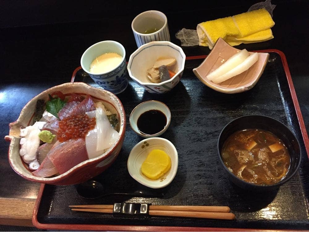 味どころあか池