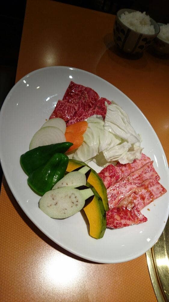 焼肉梨翔