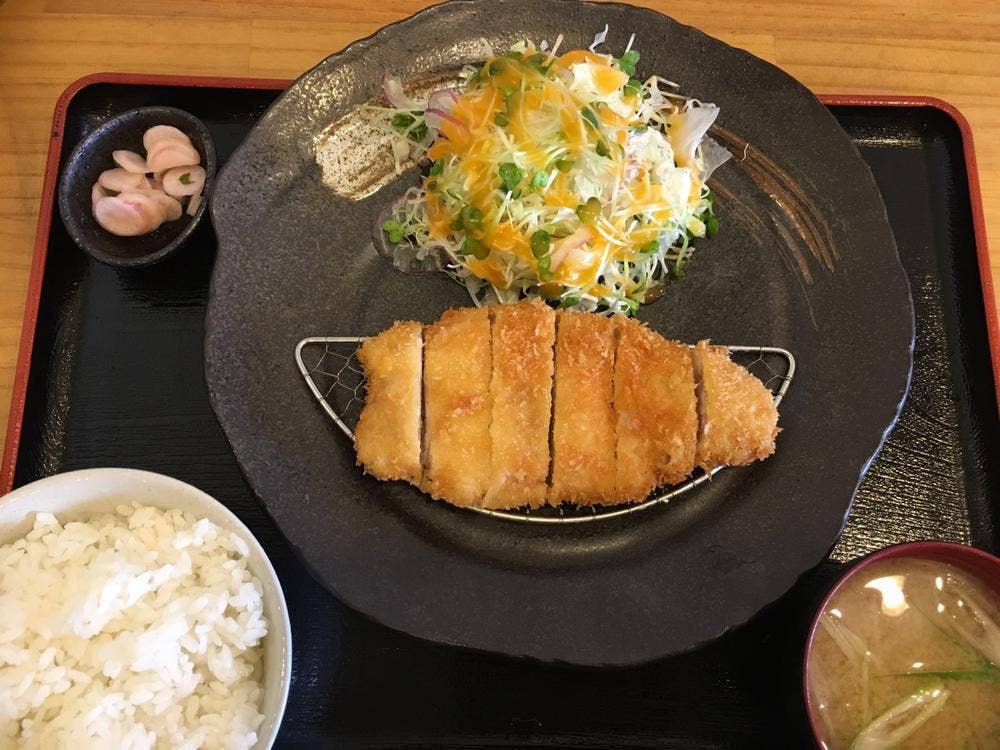 創作とんかつ・居酒屋 えふ