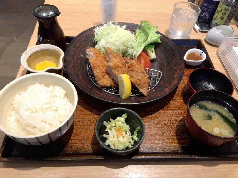 大戸屋ごはん処 鶴見西口店