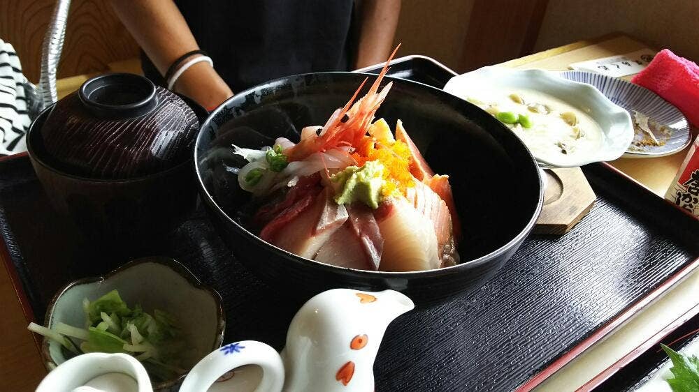 海鮮料理 文らく丸