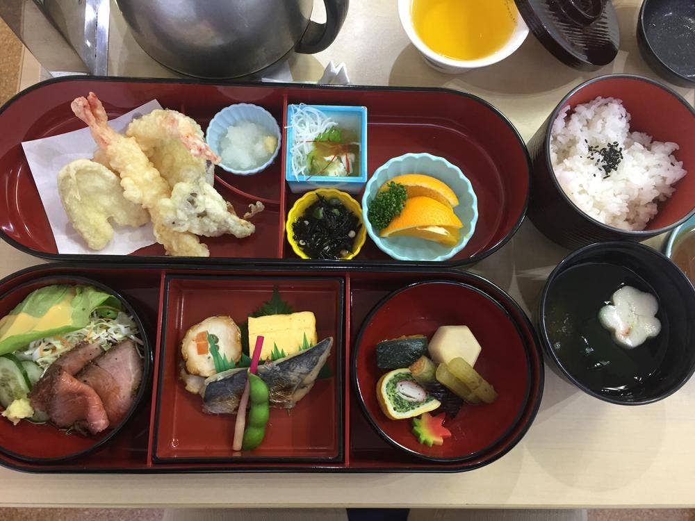 レストラン かえで