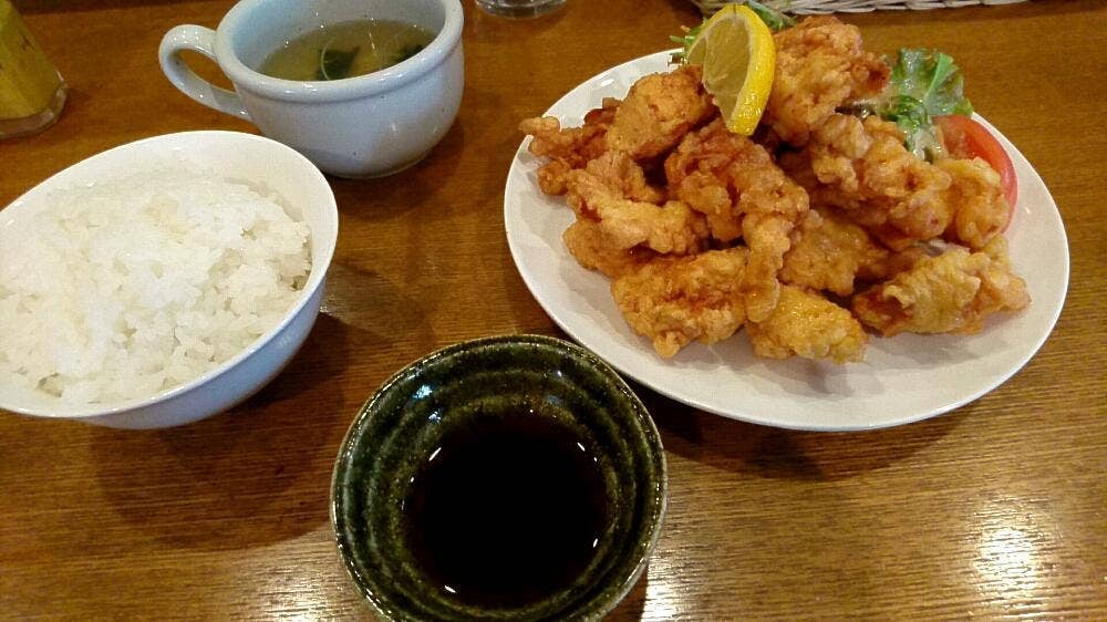 レストラン八日