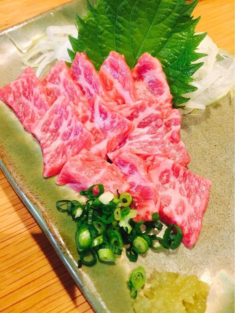 おいしい料理とお酒の店 でんだんどん