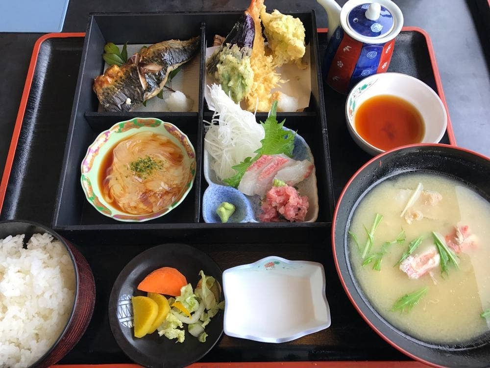地魚料理専門店 磯亭