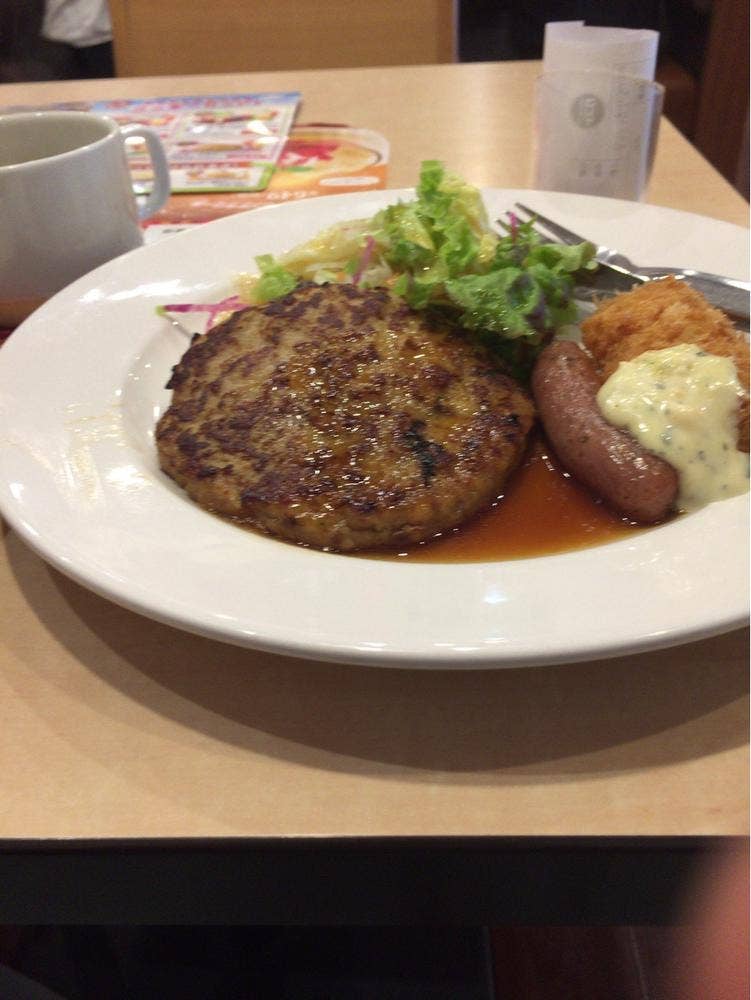 ガスト 鶴川駅前店