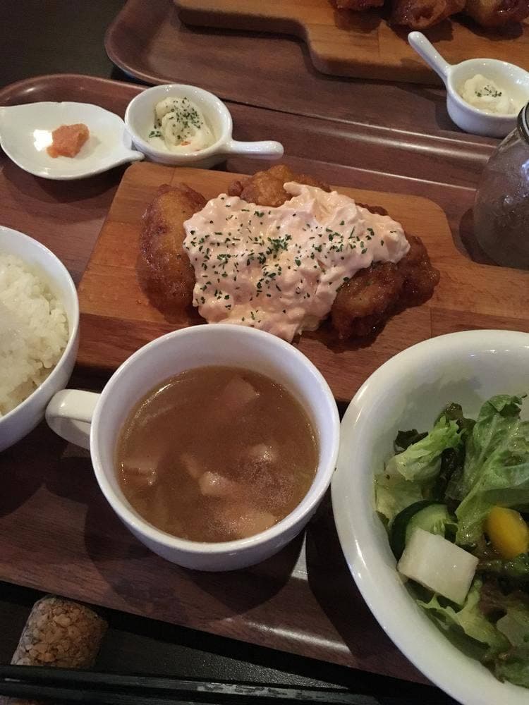 ダイニングバル デイズ