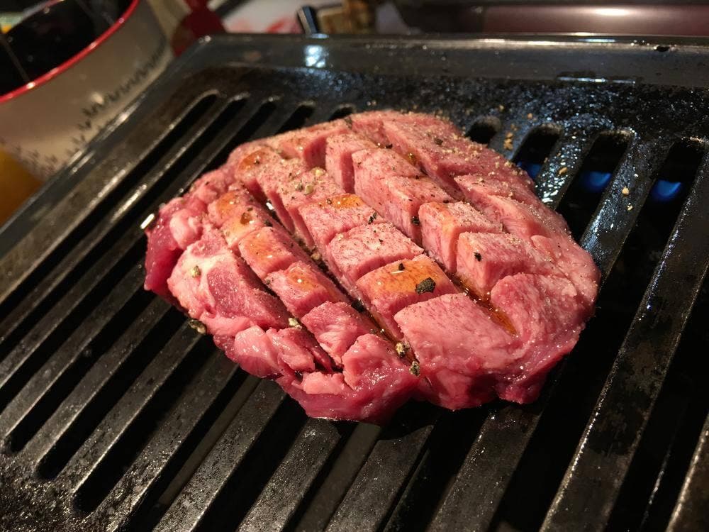 牛肉商 牛旬 三郎 薩摩川内店ふぁんたす横丁