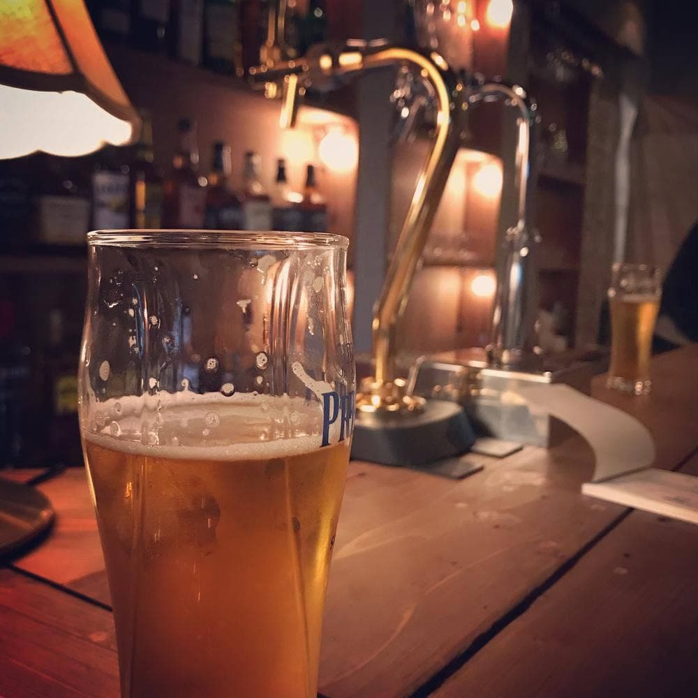 BAR UNDER DOG