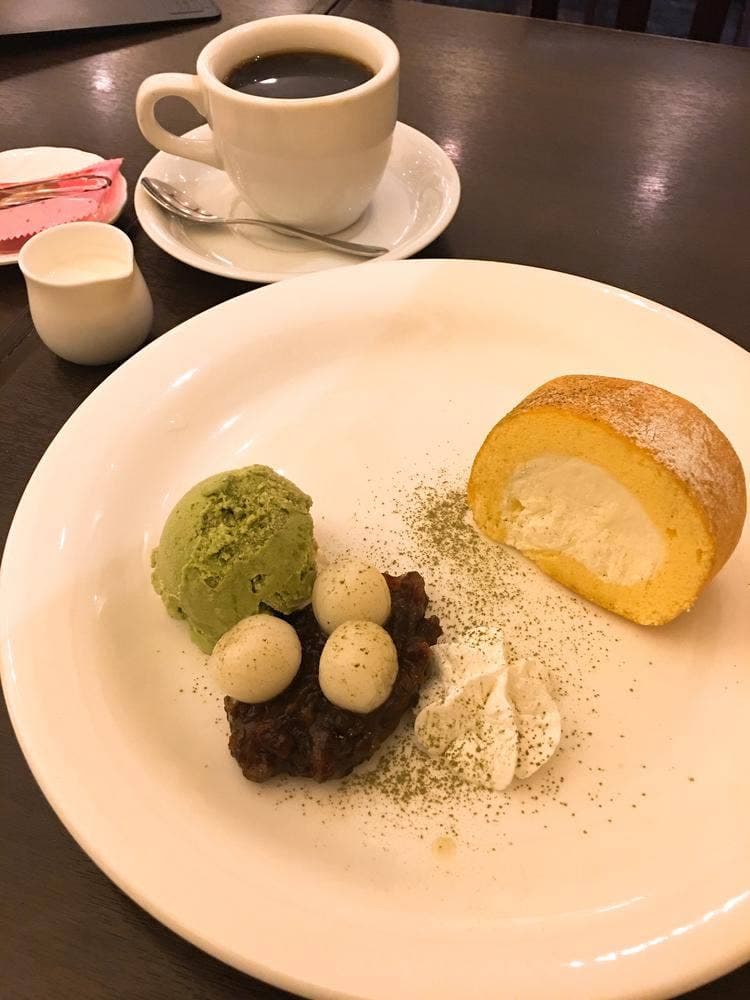 カフェ ド ルアン アピタ江南西店