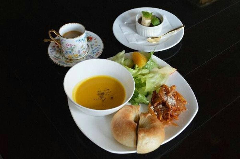 Cafe R