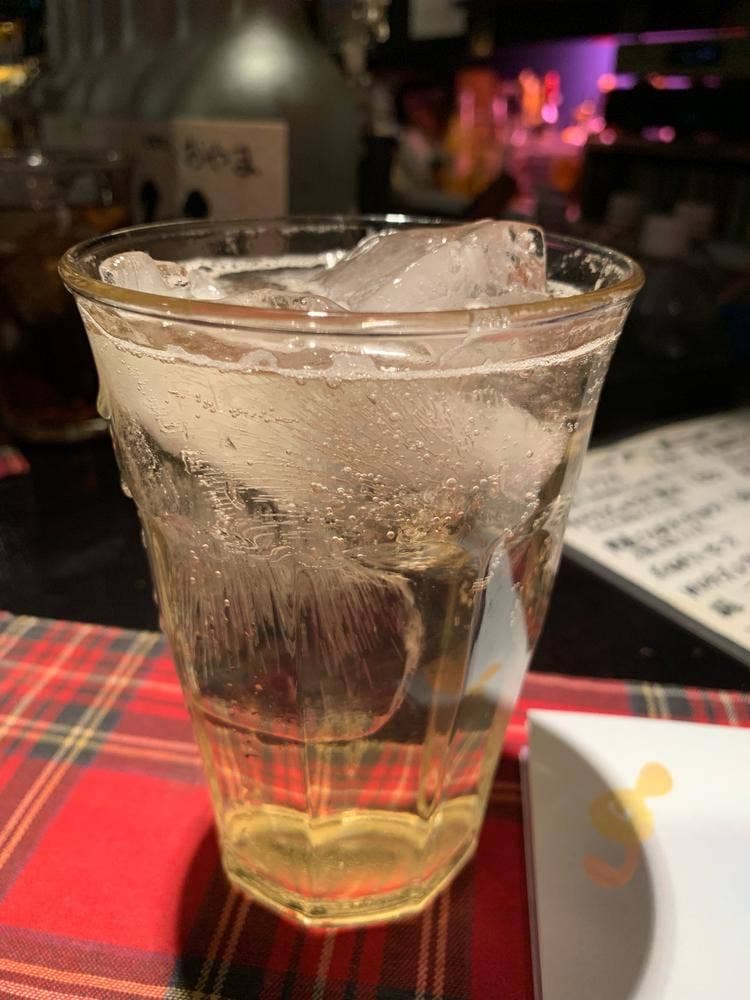 live & bar after dark