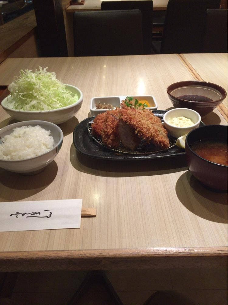 とんかつ かつ亭