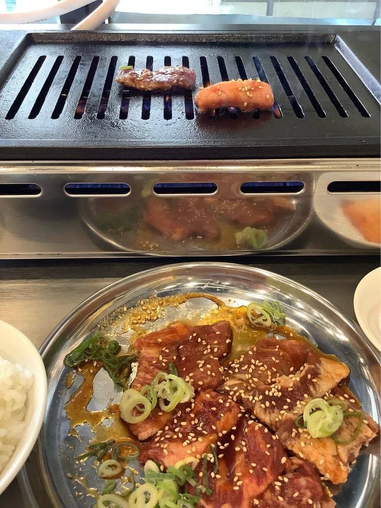 焼肉ホルモンやまびこ畜産 京橋店
