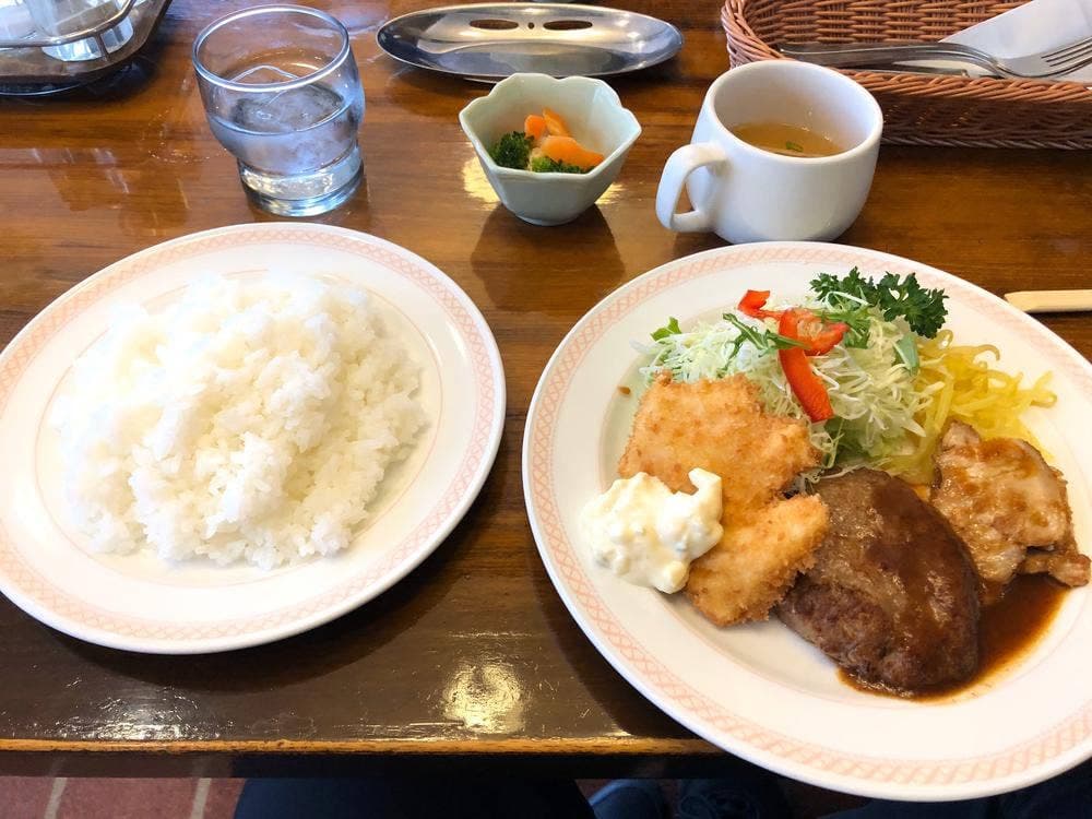 カフェレストラン YELL
