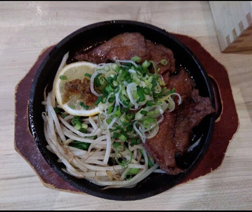 鮮馬刺しと極上もつ料理 刈谷呑場くゐな