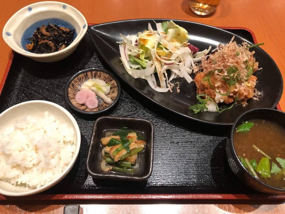 創作ダイニング楽