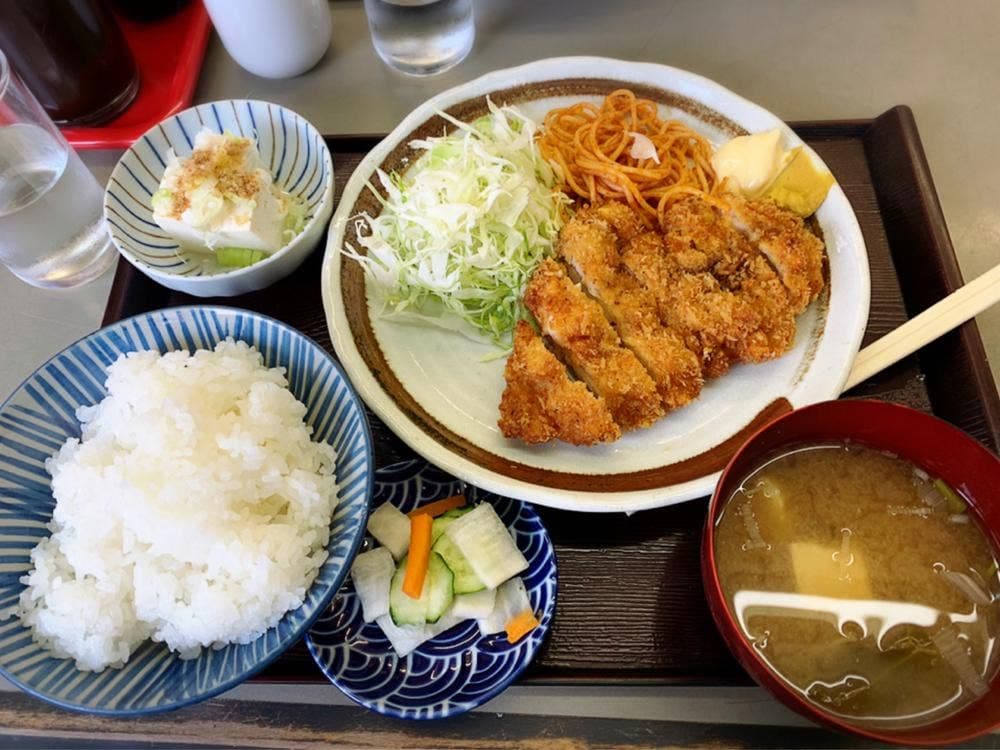 和食 洋食 イチカワヤ