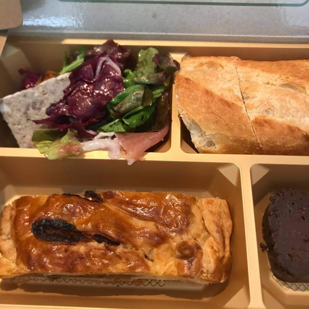 ビストロボンファム