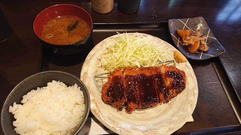 串屋 豚道