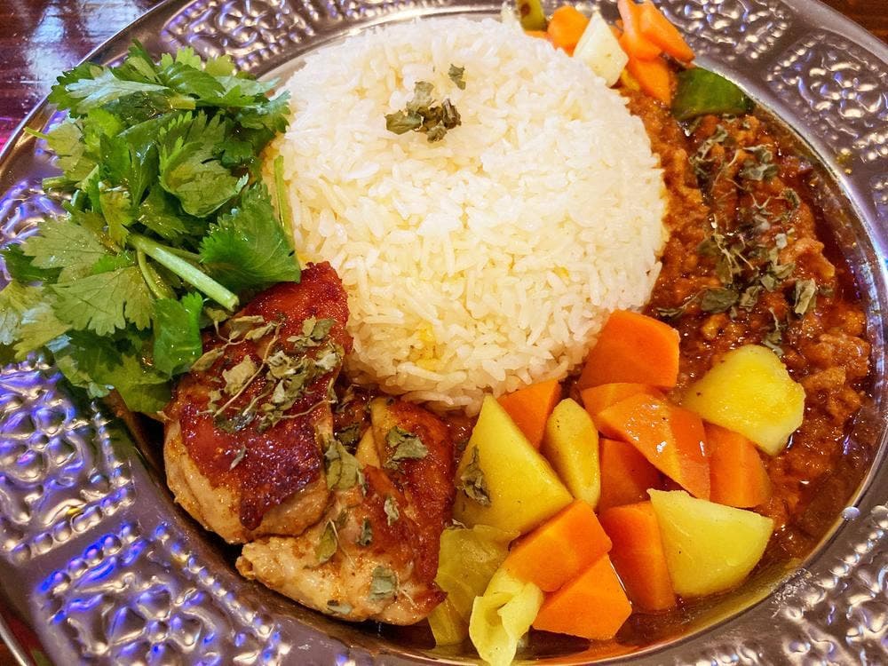 天竺伽哩 AKASHA 京橋本店