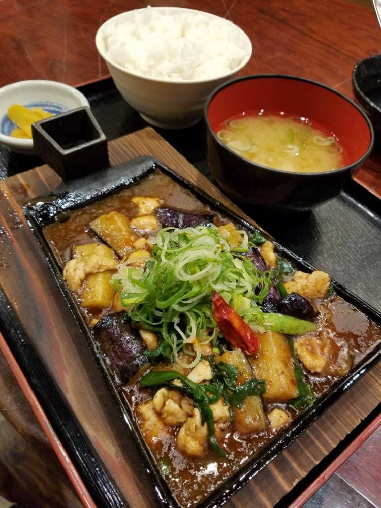 山内農場 品川港南口駅前店