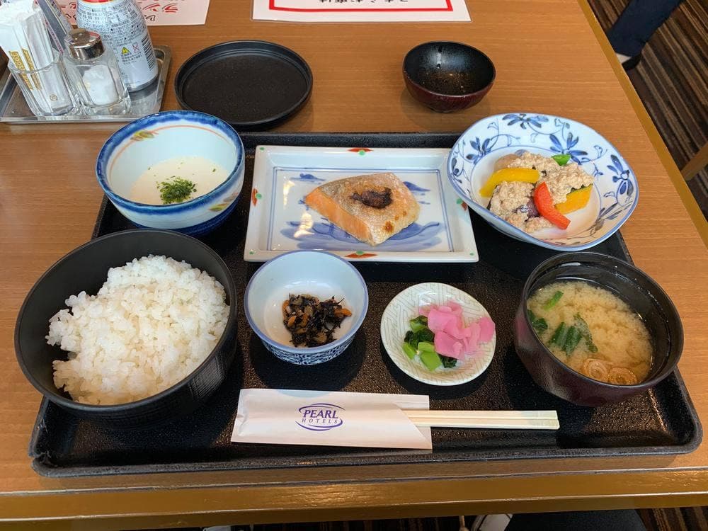 レストラン ようらく