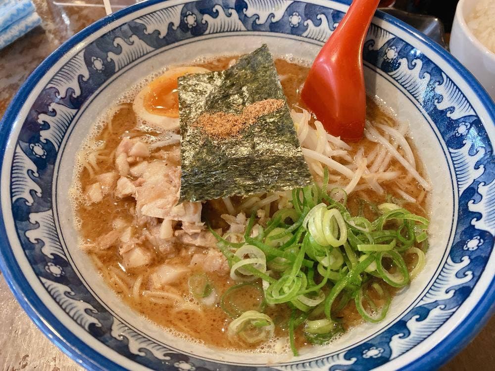 げんこつらーめん 光町店