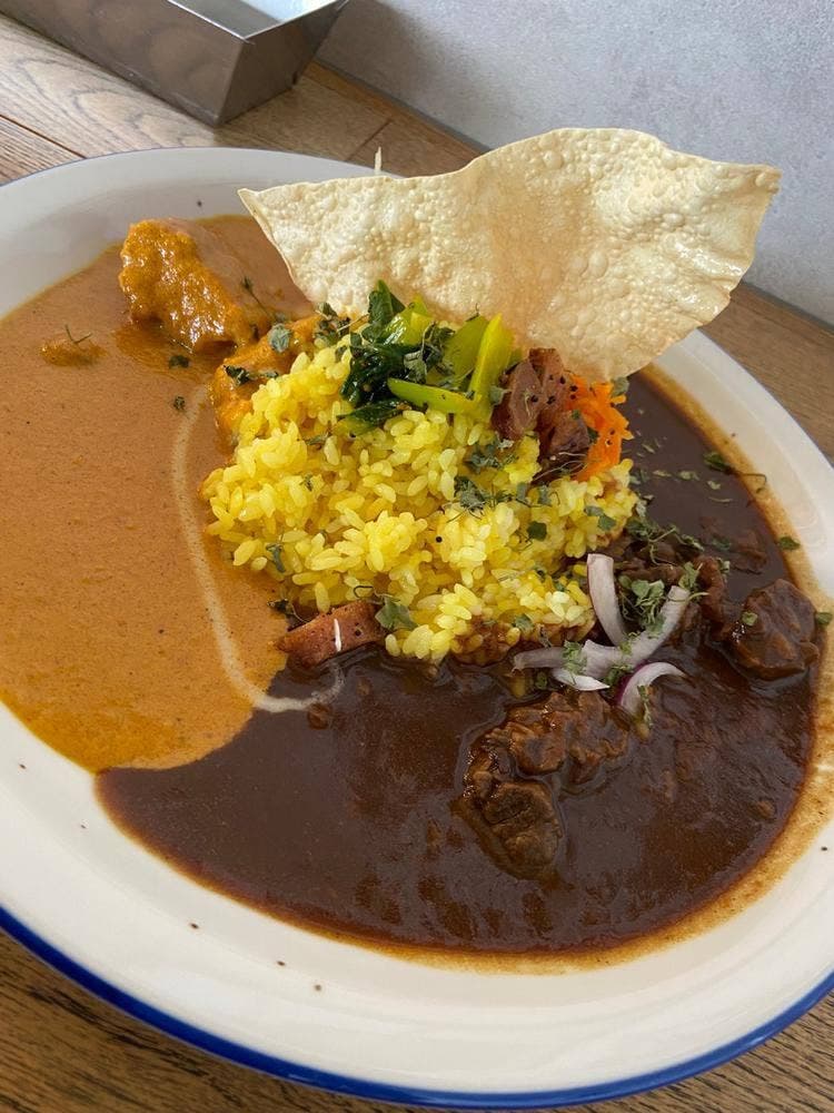 CURRY LABORATORY 笑夢 かわまちてらす