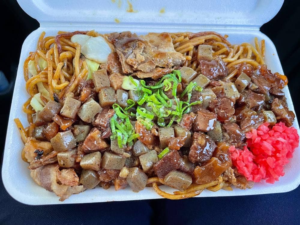 神戸長田名物 ぼっかけ焼きそば 山陽道宝塚北SA. キッチンカー