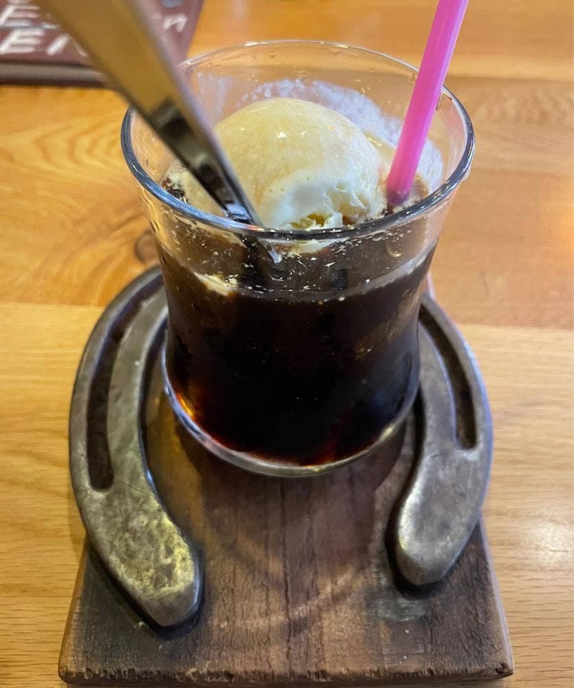 カフェ うえすたん