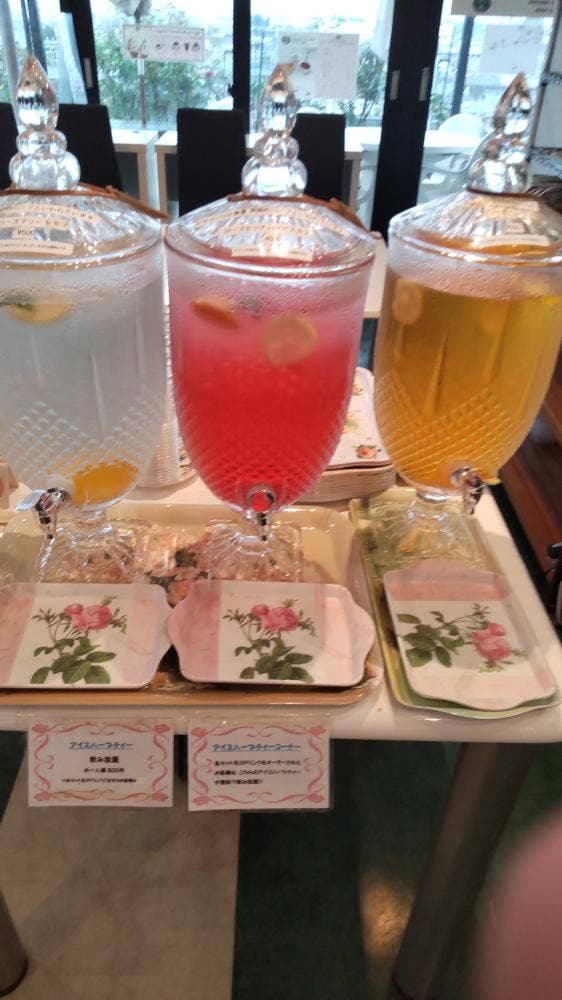 ENGLISH GARDEN ROSE CAFE