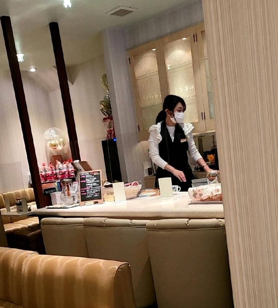 クリスタルキッチン