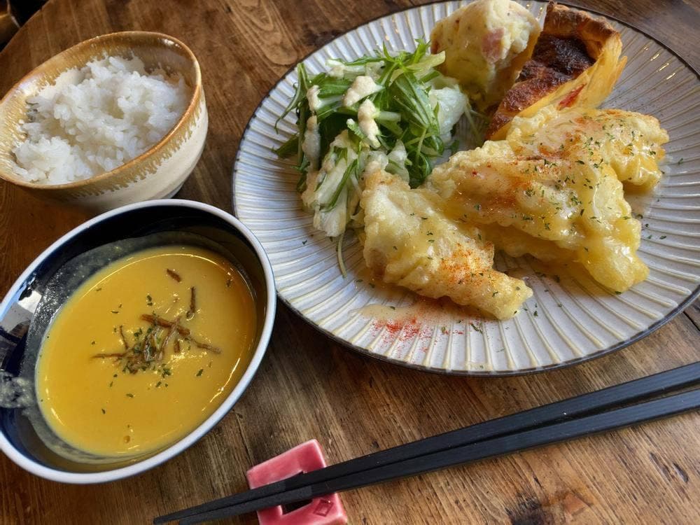 カモガワアーツ&キッチン