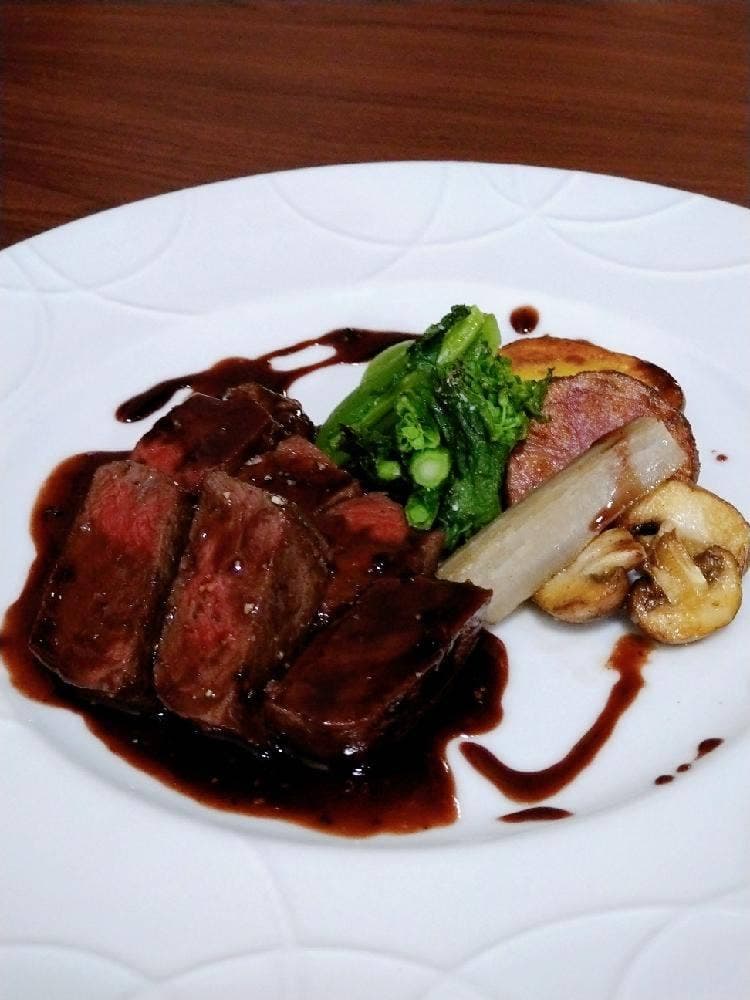 ビストロジャルダンセゾニエ