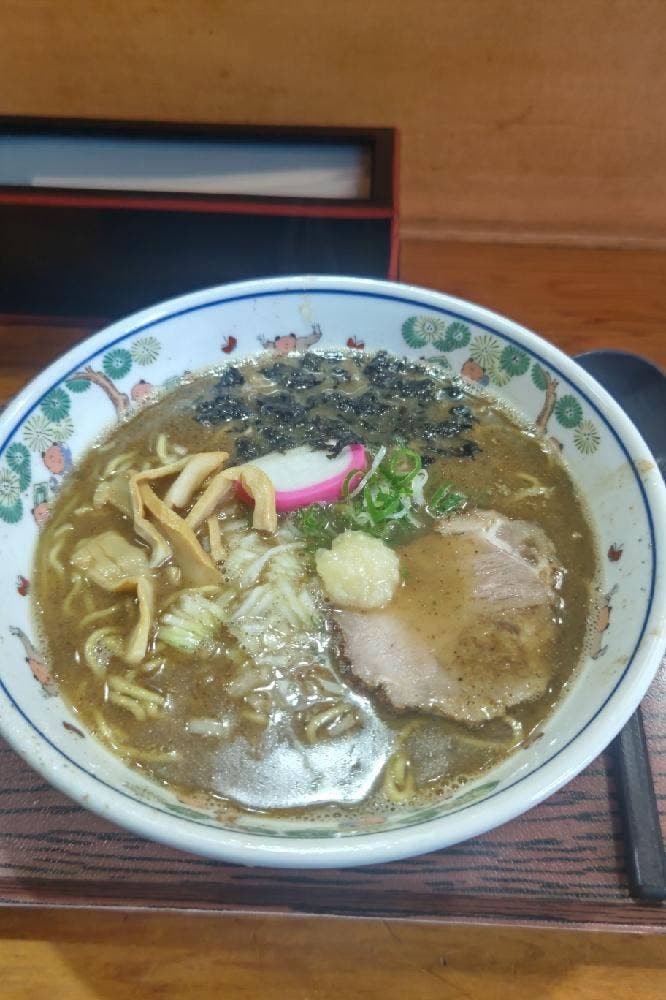 寿司処 家紋