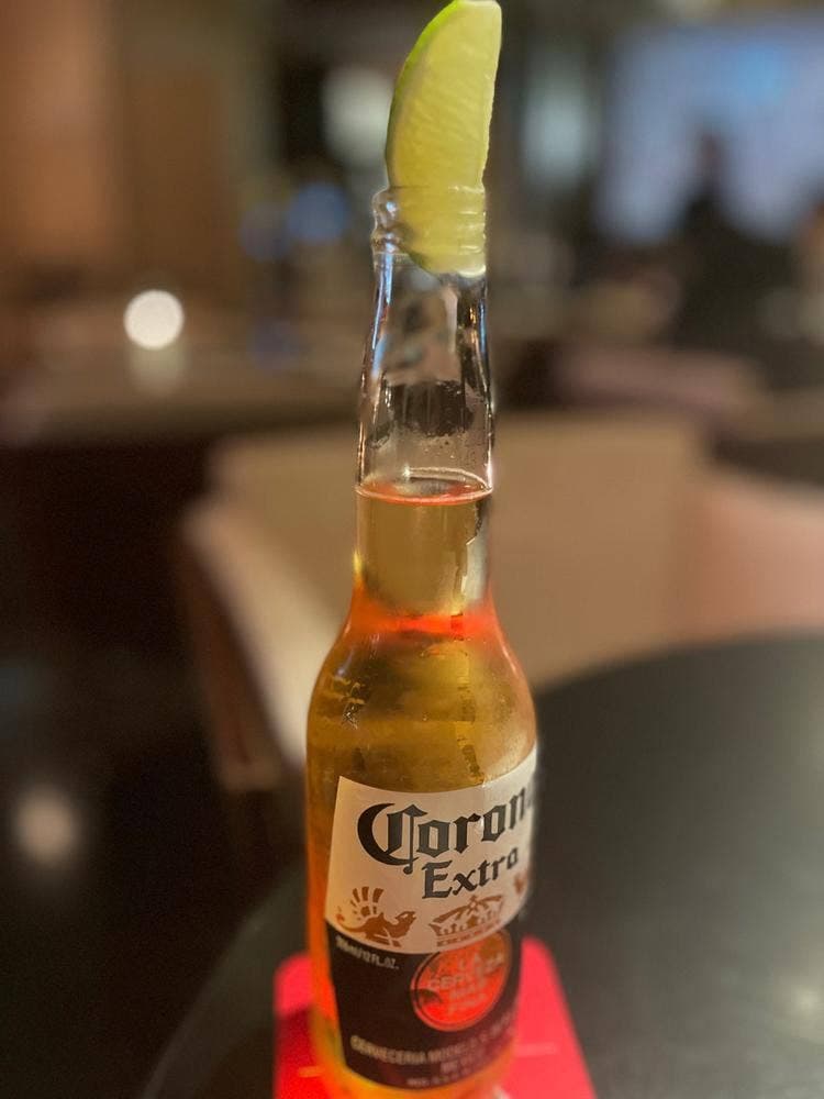 Bar and Restaurant BEE8