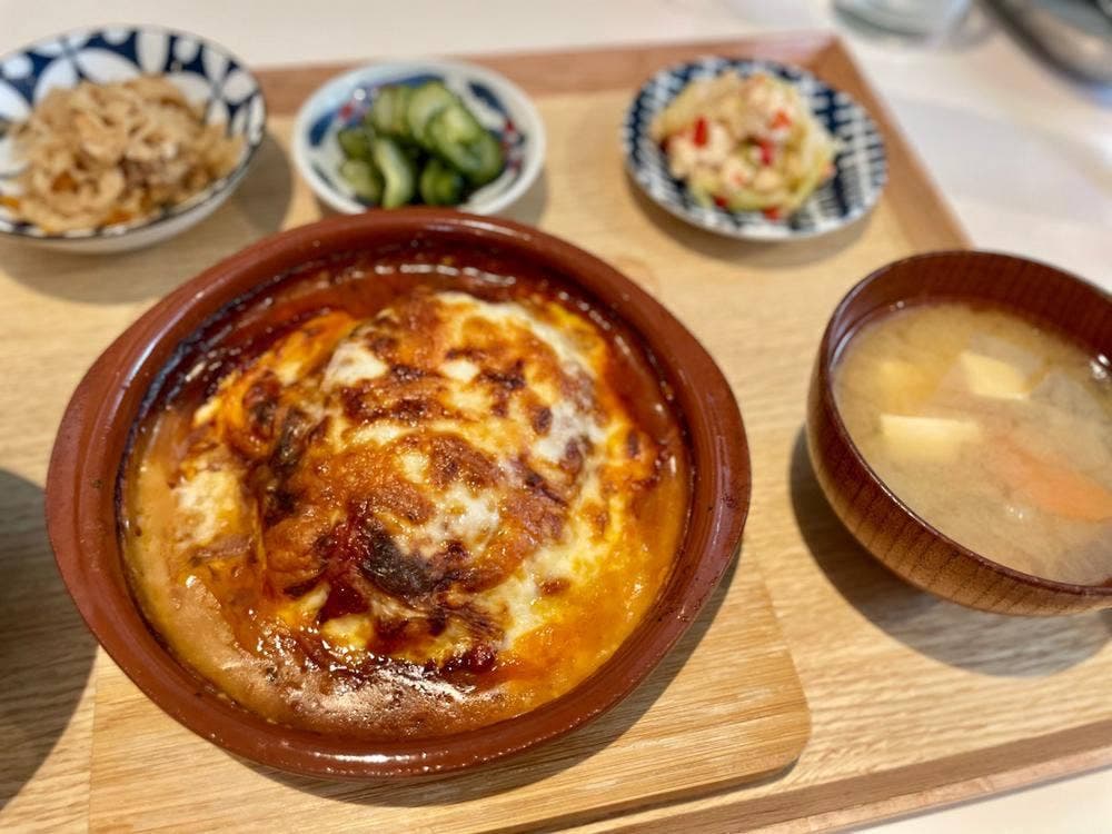 ミッドダイニング