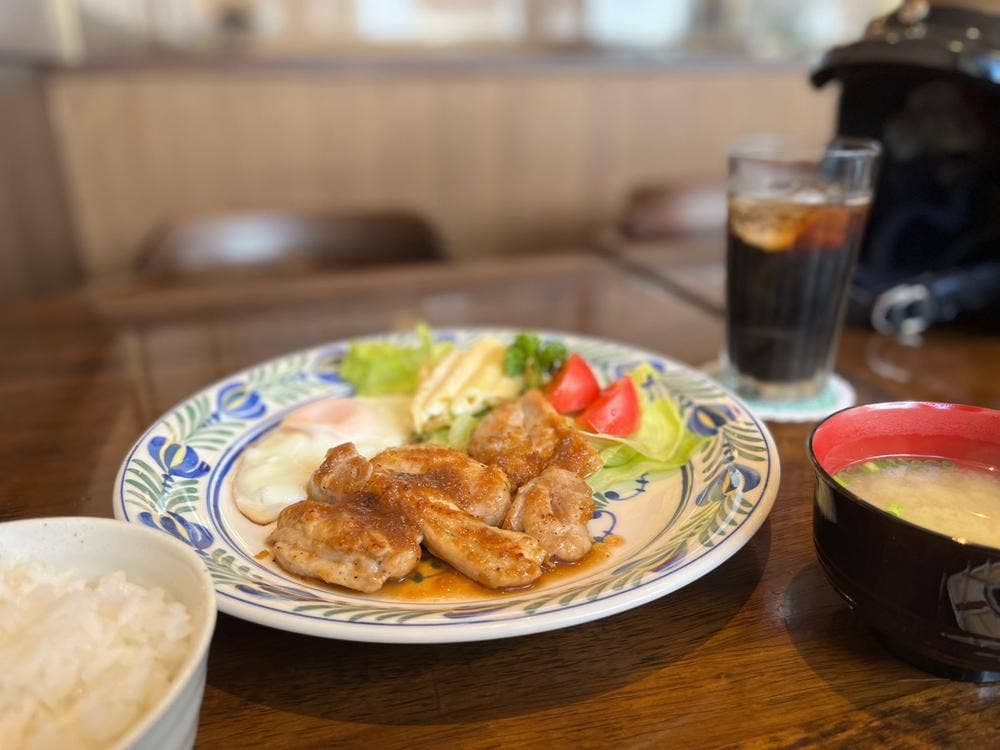 美味しい洋食と珈琲の店 ホットライン