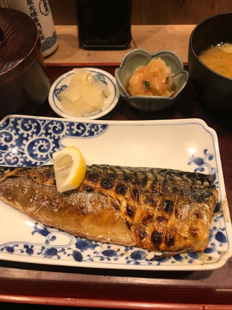炭火焼専門食処 白銀屋 豊洲分店