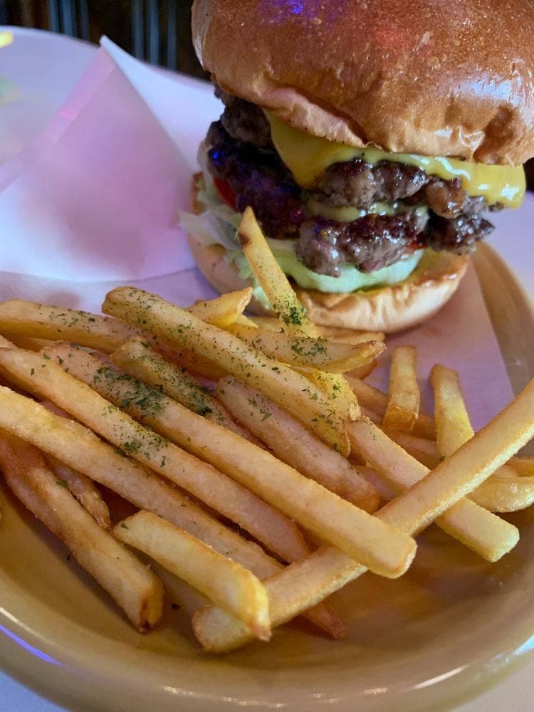 創業20年プレミアムバーガーの店 UNCHAIN DINER