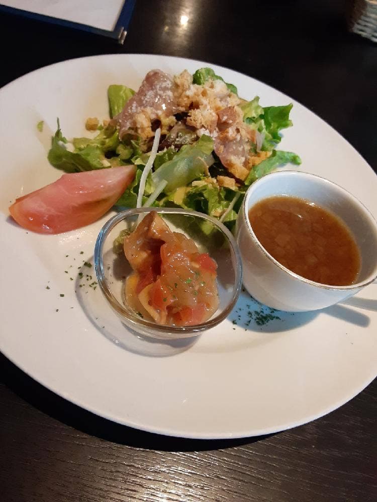 ビストロ キャトルズ