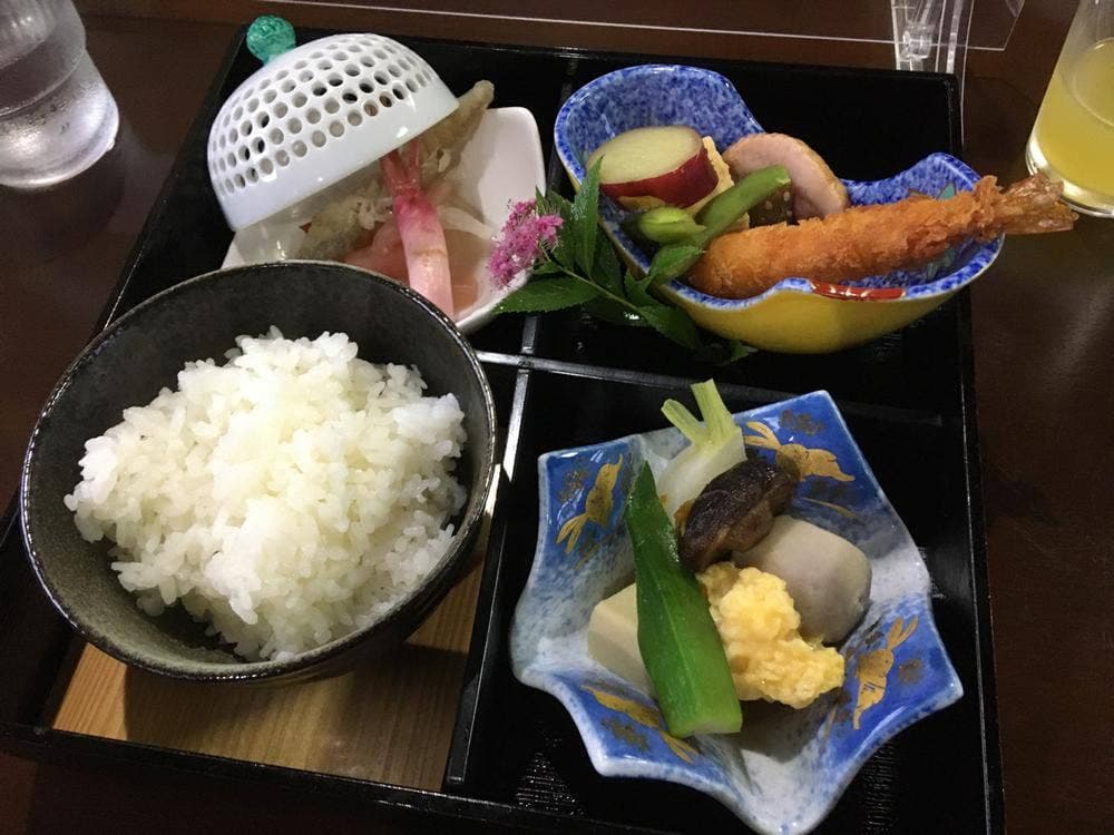 和ダイニング 波生