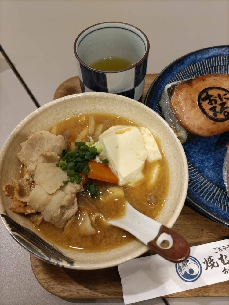 ごちそう焼むすび おにまる イオンモール長久手店