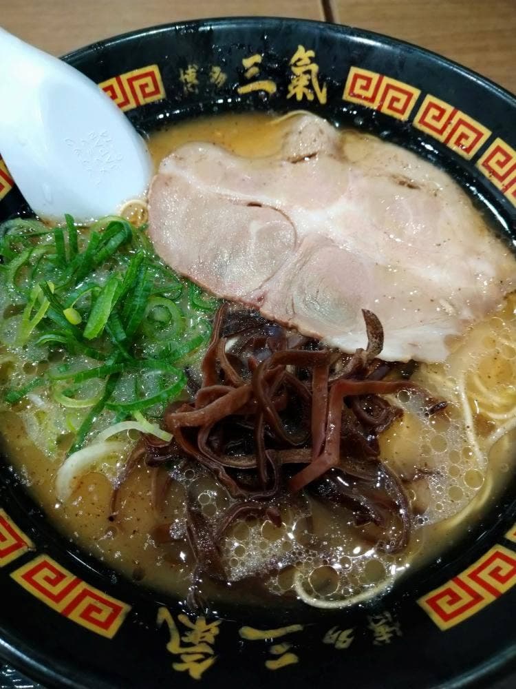 博多三氣W イオンモール香椎浜店