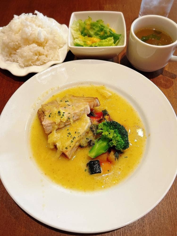 地中海キッチン Rey 神谷町店