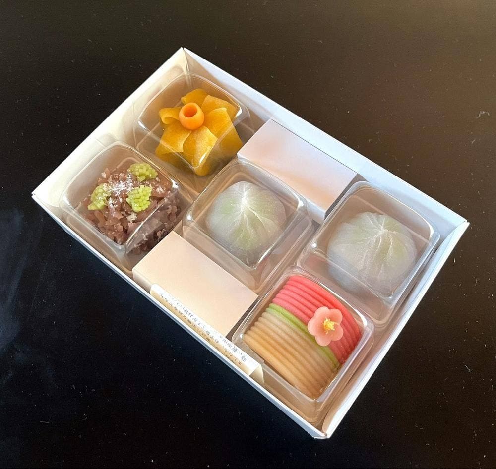 鶴屋吉信 大丸 神戸店